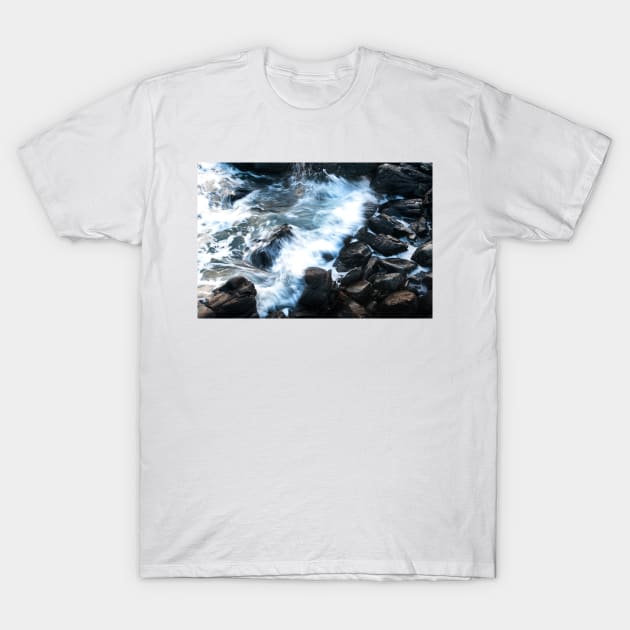 A wave breaks onto the rocks, Isle of Skye, Scotland T-Shirt by richflintphoto